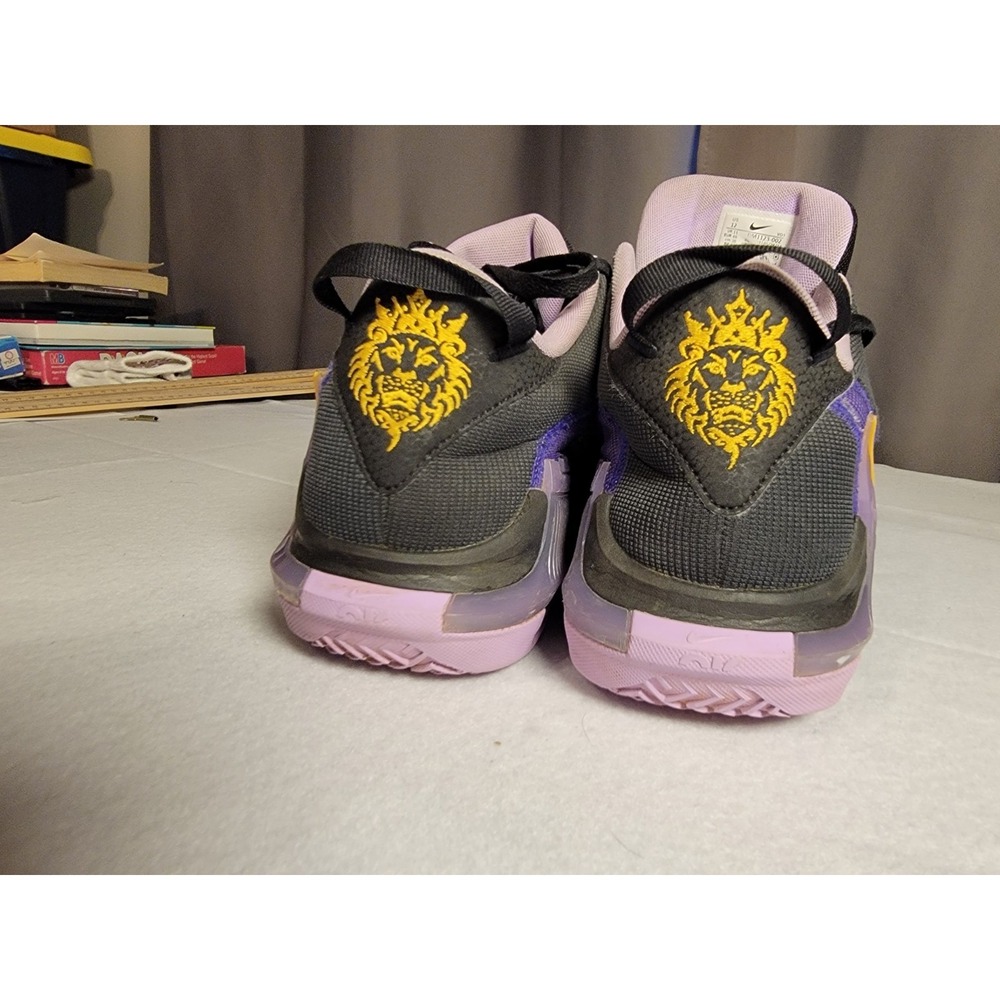 Nike LeBron James Witness VII Men's‎ Size 12 Shoes - Picture 3 of 10